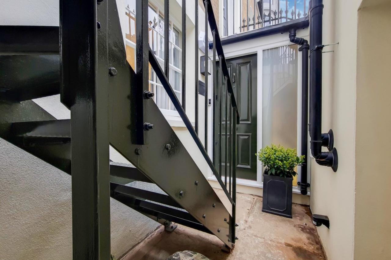 The Argyle Collection Near Kings Cross St Pancras - By Short Stories * London
